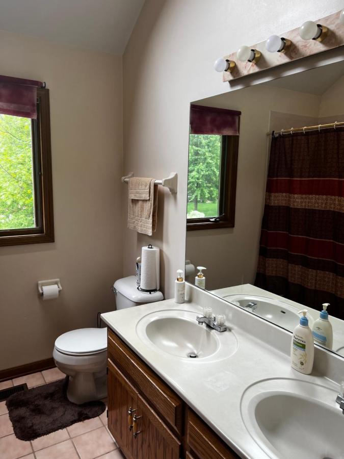 Quiet And Spacious Room1 Bolingbrook Exterior photo